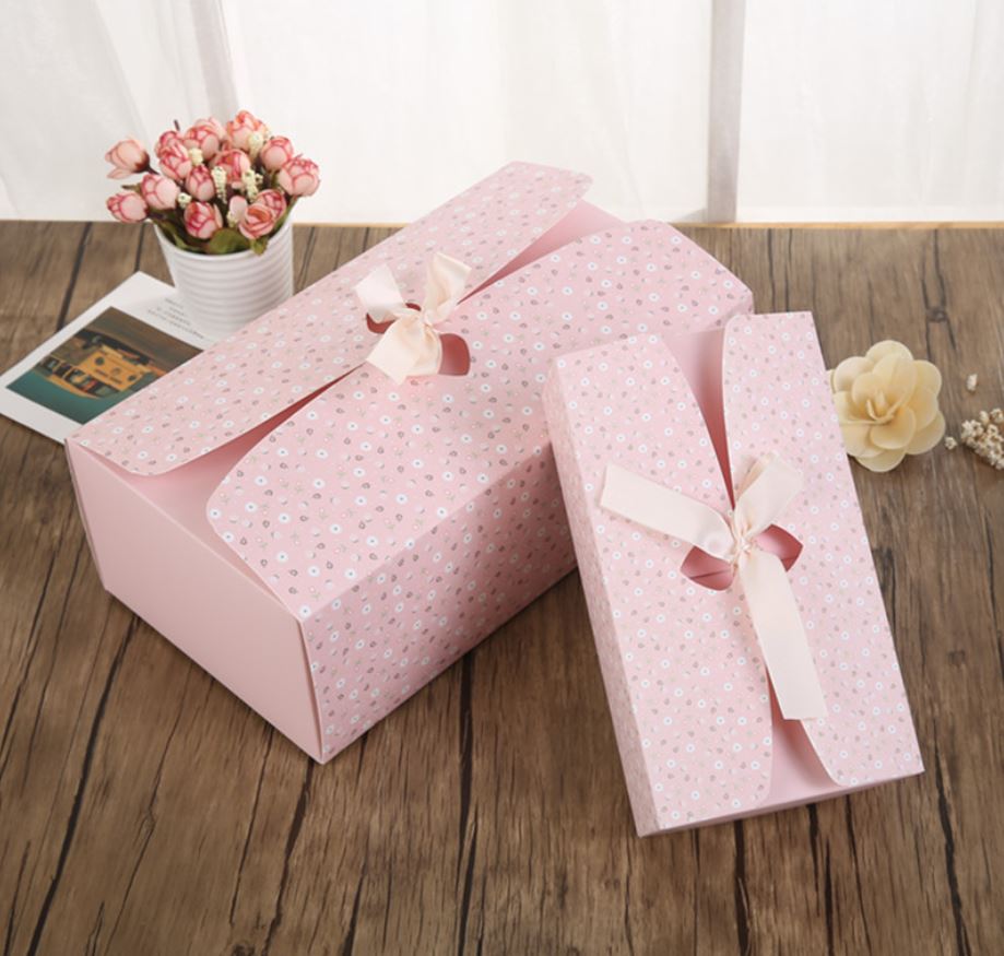 碎花粉色精美禮盒 禮物包裝盒 禮物包裝紙 (31.3X17.2X10.7)♥