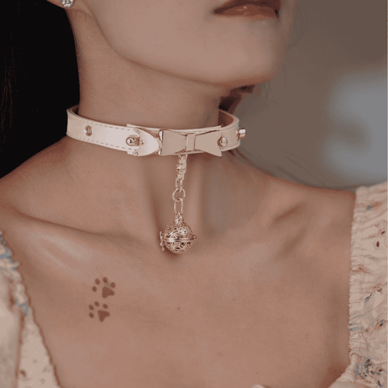 SM調教 情趣束縛 皮革小鈴鐺項圈 珠光粉  ♥
